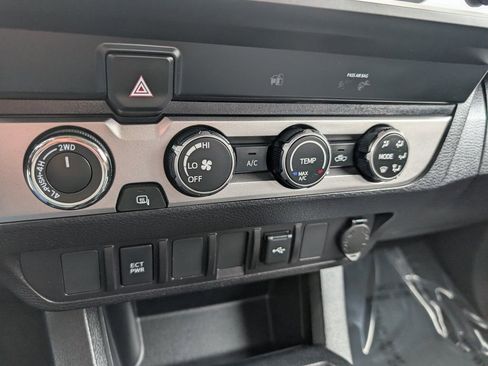 Used 2020 Toyota Tacoma SR image 20