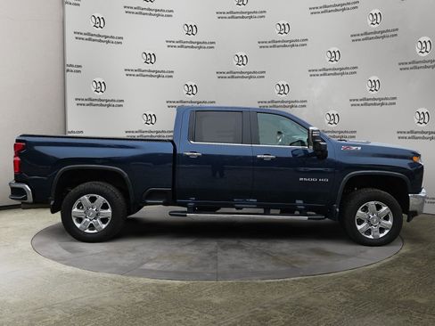 Used 2020 Chevrolet Silverado 2500 LTZ w/ LTZ Premium Package image 6