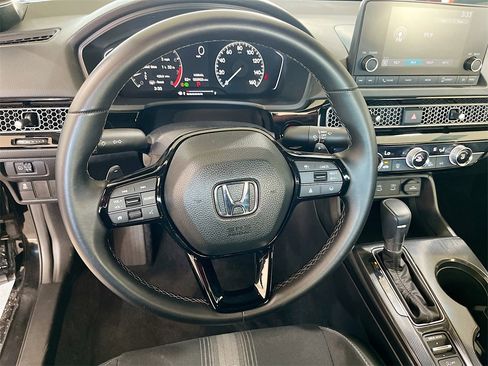Used 2025 Honda Civic Sport image 11