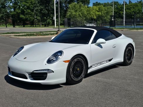 Used 2014 Porsche 911 Carrera 4 AWD/4WD image 16