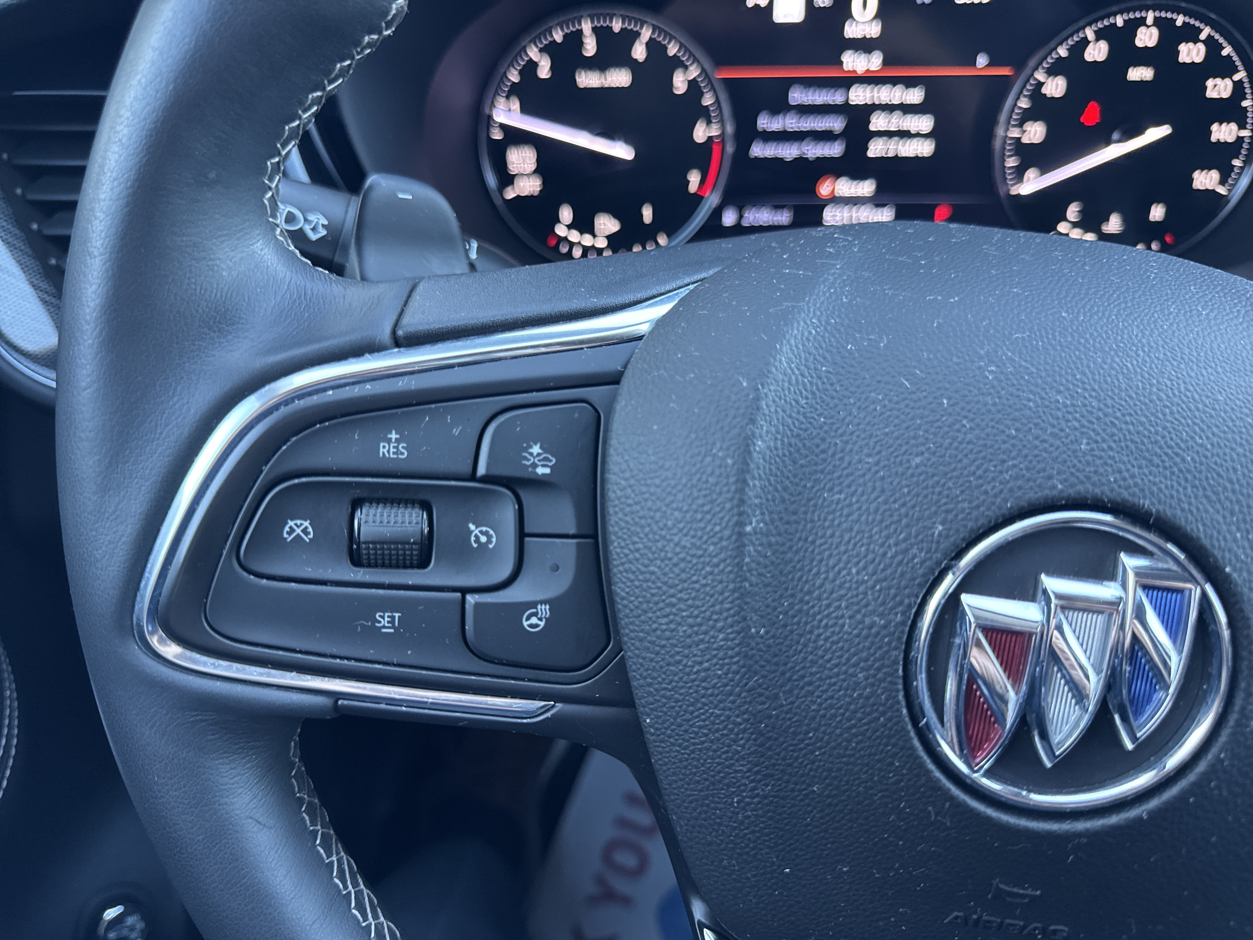 Used 2022 Buick Envision Essence w/ Technology Package II FWD image 28