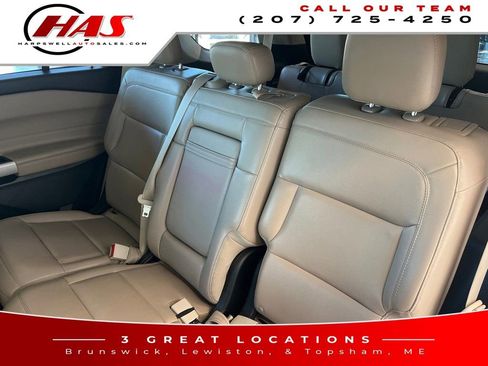 Used 2022 Ford Explorer XLT w/ Equipment Group 202A image 11