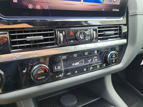 New 2026 Nissan Pathfinder SL AWD/4WD image 29