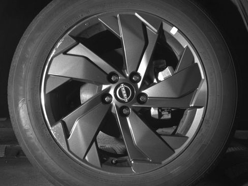 Used 2025 Nissan Rogue SV FWD image 13