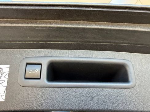 Used 2021 Toyota Highlander Platinum FWD image 47