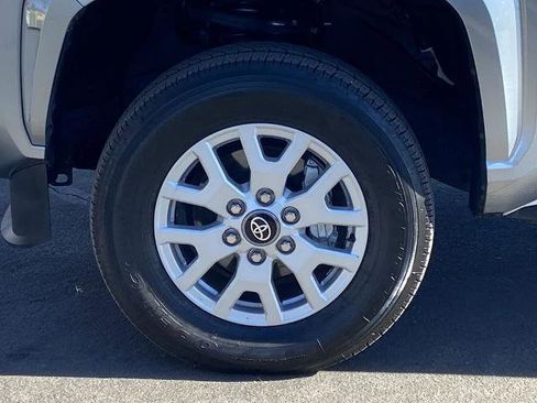 Used 2025 Toyota Tacoma SR image 27