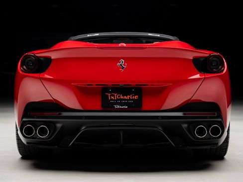 Used 2019 Ferrari Portofino RWD image 30