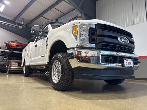 Used 2017 Ford F350 XL w/ Power Equipment Group AWD/4WD image 21