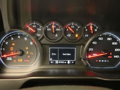 Used 2019 Chevrolet Silverado 1500 Custom w/ Custom Value Package AWD/4WD image 11