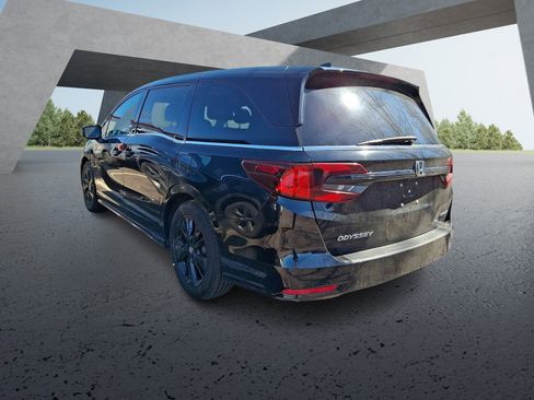 Used 2024 Honda Odyssey Sport image 3