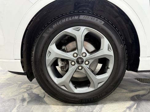 Used 2023 Ford Escape ST-Line image 26