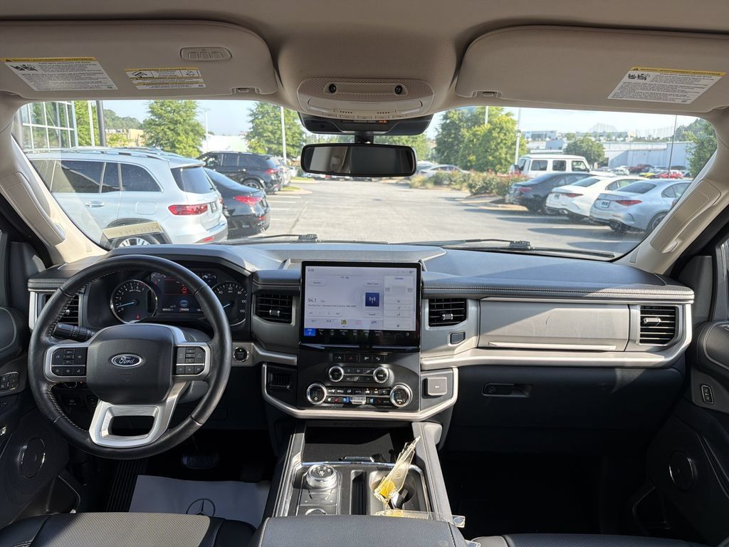 Used 2024 Ford Expedition XLT AWD/4WD image 22