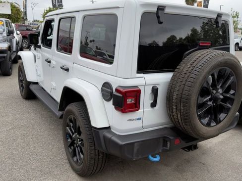 Used 2023 Jeep Wrangler Unlimited Sahara w/ Cold Weather Group AWD/4WD image 5