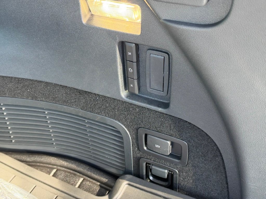 New 2027 Lincoln Aviator AWD image 8