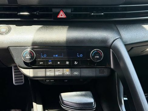 Certified 2025 Hyundai Elantra Sport FWD image 15