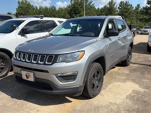 Used 2019 Jeep Compass Sport w/ Cold Weather Group AWD/4WD image 1