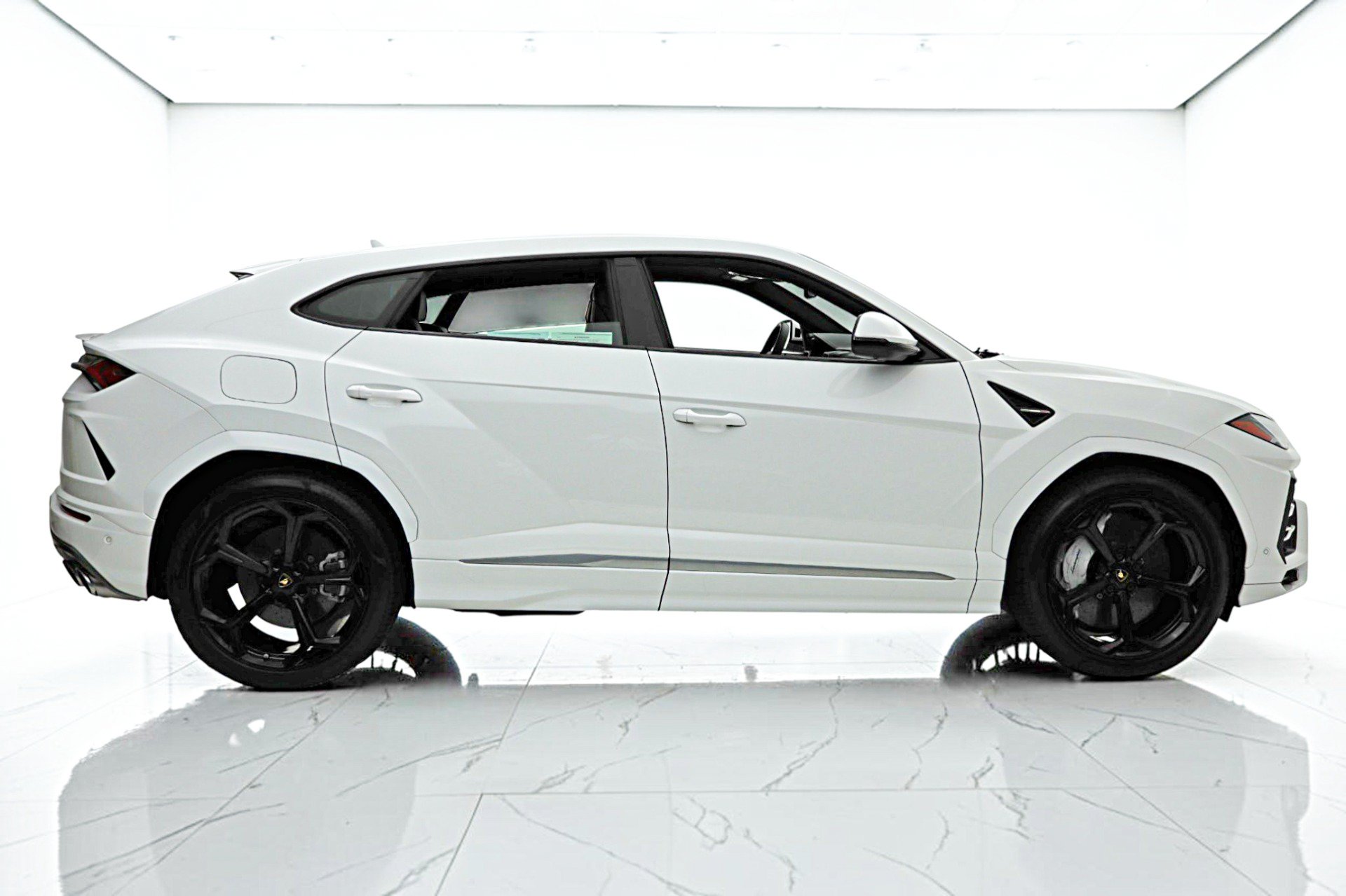 Used 2020 Lamborghini Urus AWD/4WD image 15