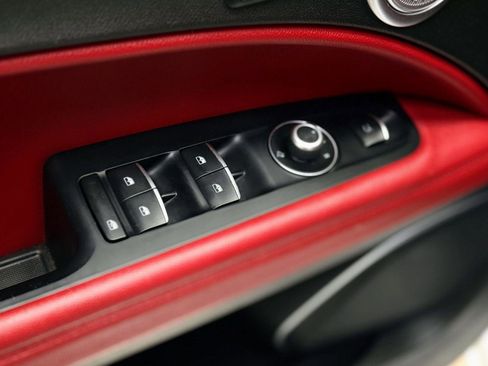 Used 2020 Alfa Romeo Stelvio Ti Lusso image 13