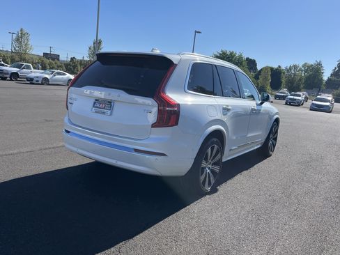 Used 2025 Volvo XC90 T8 Plus w/ Protection Package Premier AWD/4WD image 5
