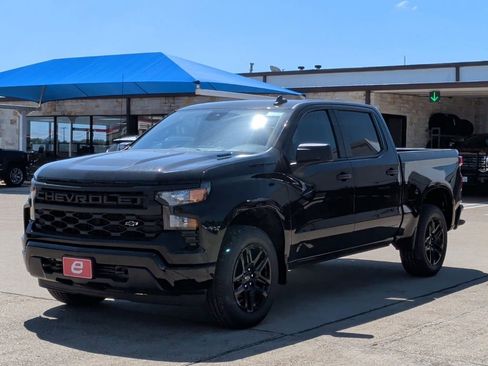 New 2026 Chevrolet Silverado 1500 Custom w/ LPO, Dark Essentials Package RWD image 3