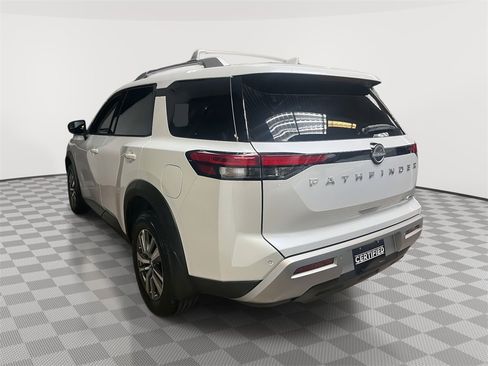 Certified 2025 Nissan Pathfinder SL w/ Cargo Package image 7
