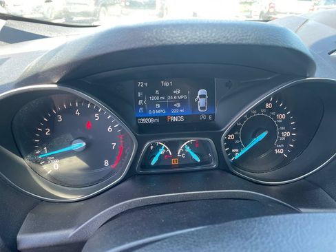 Used 2018 Ford Escape SE w/ SE Sync 3 Package FWD image 17