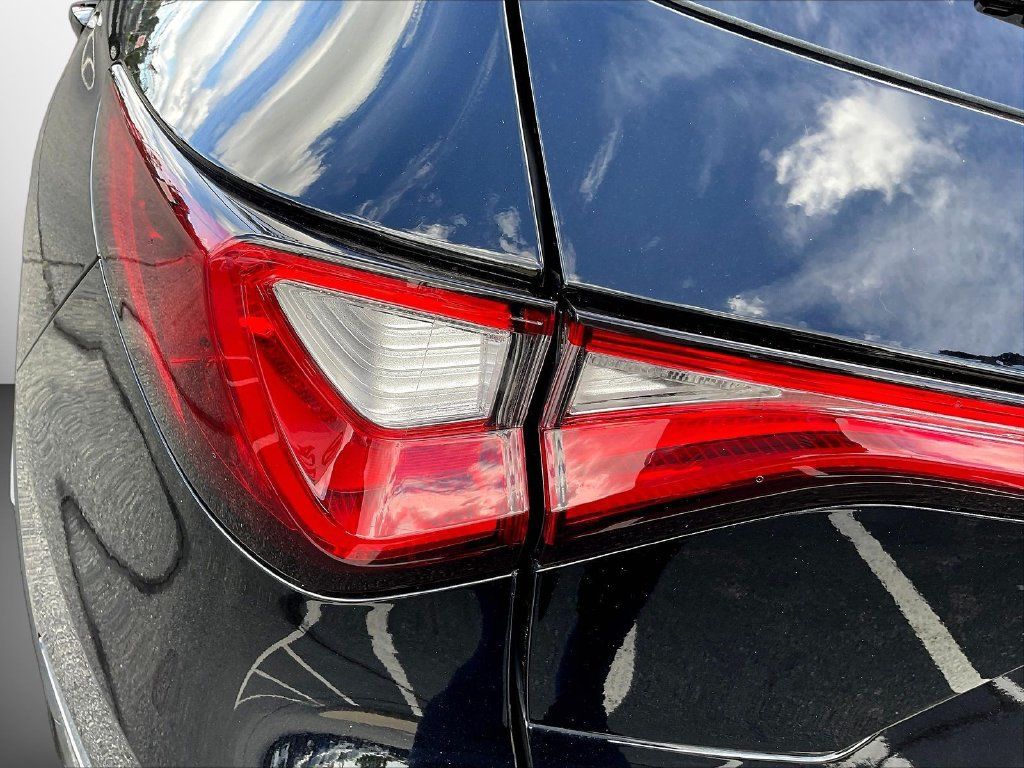 Used 2023 Acura MDX w/ Technology Package AWD/4WD image 25