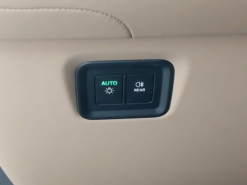 New 2026 Porsche Cayenne image 28