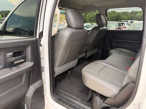 Used 2017 RAM 1500 Tradesman w/ Chrome Appearance Group RWD image 6