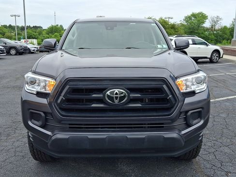 Used 2022 Toyota Tacoma SR w/ SR Convenience Package RWD image 2