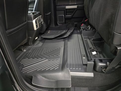 Used 2021 Ford F250 Lariat image 34