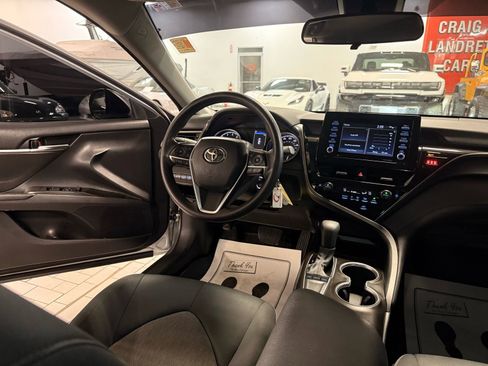 Used 2022 Toyota Camry LE image 27