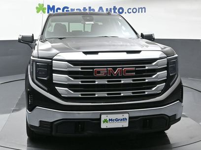 New 2025 GMC Sierra 1500 SLE w/ Preferred Package