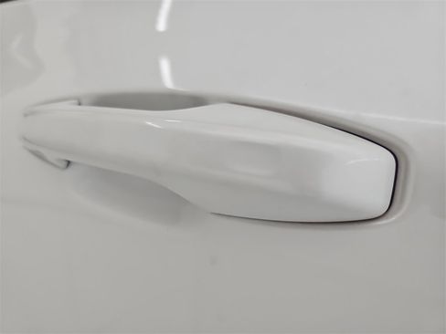 Used 2022 Volvo S60 T8 R-Design Expression w/ Premium Package image 46