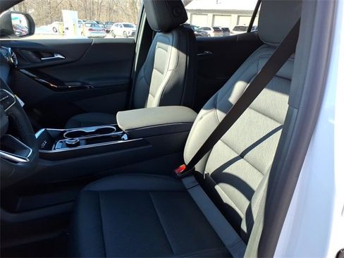 New 2026 Chevrolet Equinox LT w/ Convenience Package II image 19