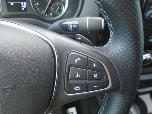 Used 2023 Mercedes-Benz Metris Metris Passenger Van Standard image 15