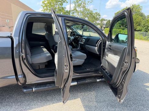Used 2012 Toyota Tundra 4x4 Double Cab w/ SR5 Pkg image 21
