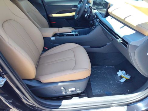 New 2025 Hyundai Sonata Limited image 19