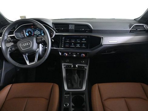 Used 2025 Audi Q3 2.0T Premium w/ Convenience Package image 9