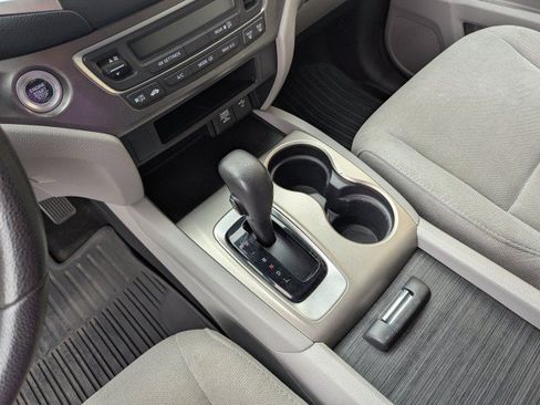 Used 2019 Honda Pilot LX image 19