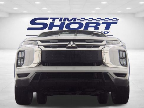 Used 2024 Mitsubishi Outlander Sport LE image 3