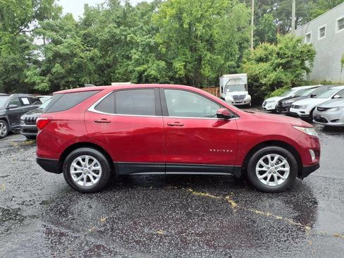 Used 2019 Chevrolet Equinox LT image 2