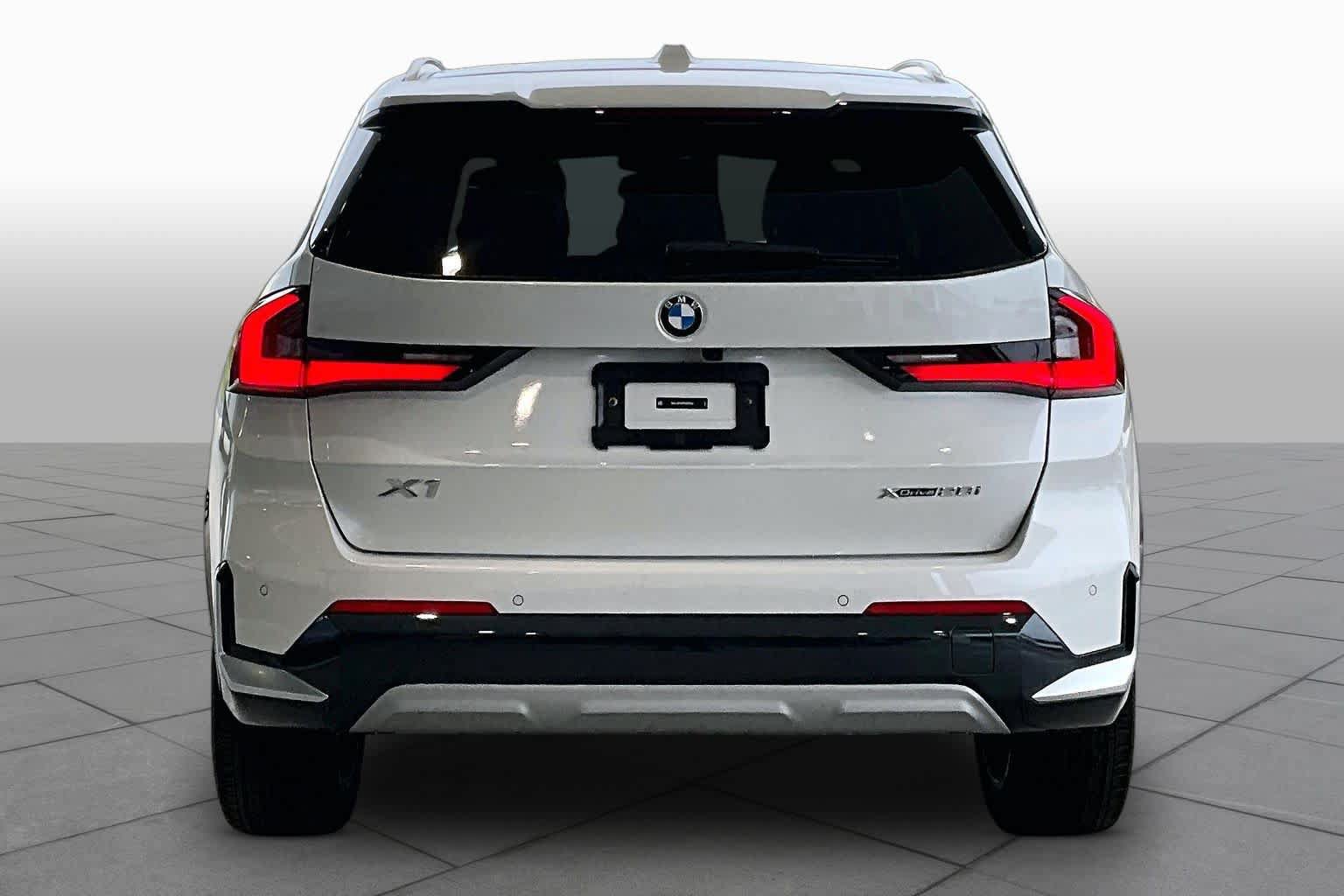 Used 2026 BMW X1 xDrive28i AWD/4WD image 4