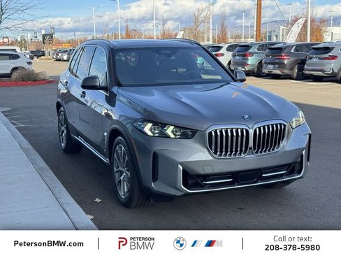 New 2026 BMW X5 xDrive50e image 9