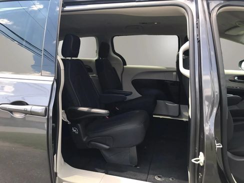 Used 2023 Chrysler Voyager LX FWD image 80