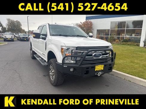 Used 2018 Ford F350 Lariat w/ Camper Package image 2