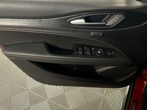 Used 2023 Alfa Romeo Stelvio Sprint image 26