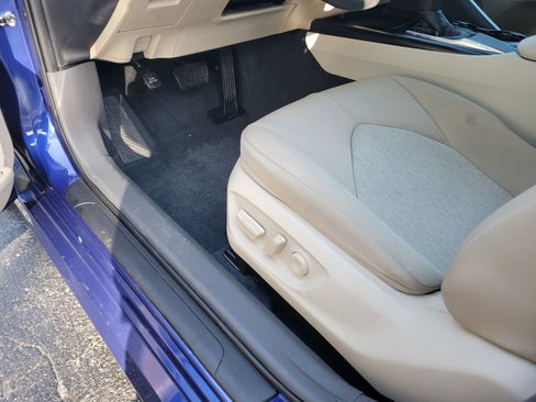 Used 2018 Toyota Camry LE image 24