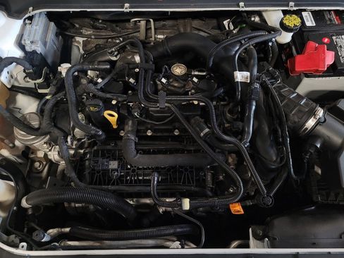 Used 2020 Ford Fusion SE FWD image 30