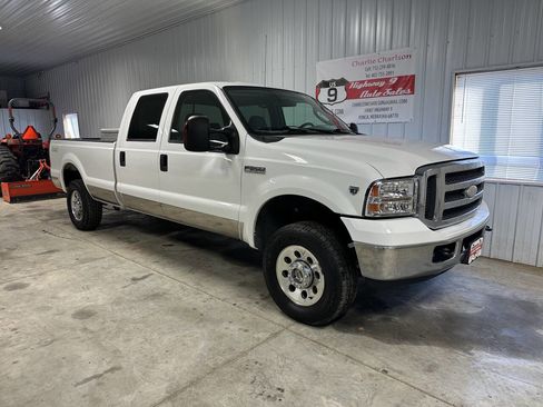 Used 2005 Ford F250 XLT image 1
